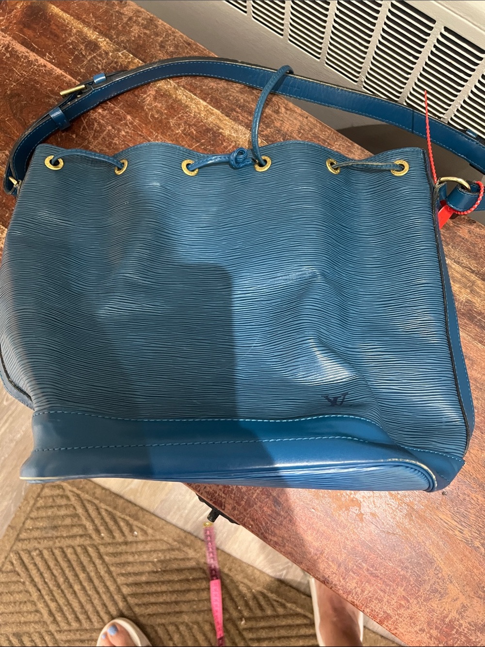 Louis Vuitton Teal Blue Epi Leather Drawstring Shoulder Bag - Picture 12 of 15